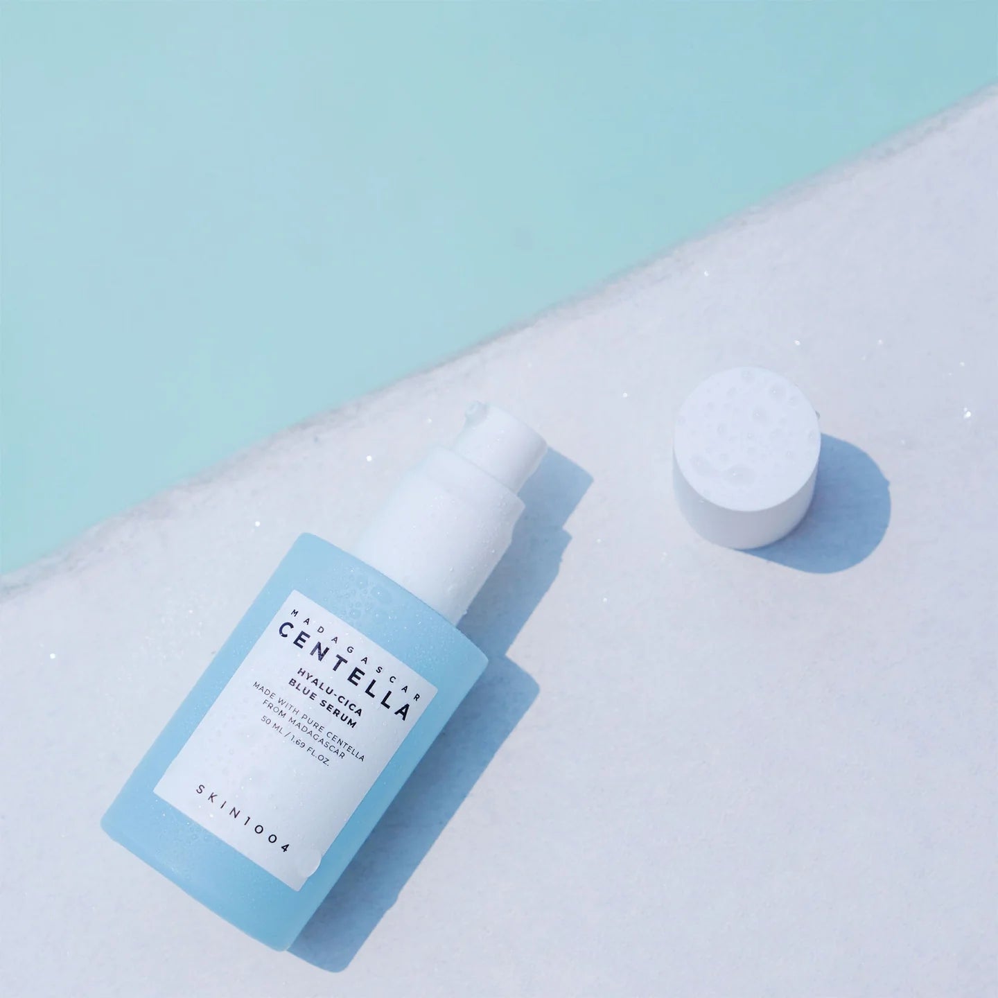 SKIN1004 Madagascar Centella Hyalu-Cica Suero azul 30ml - De piel seca a sensible